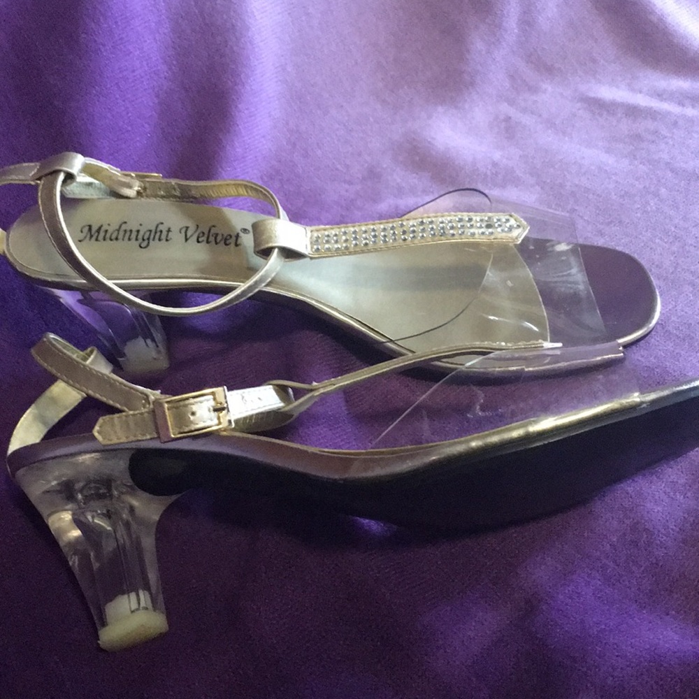 Heels - Picture 2 of 4